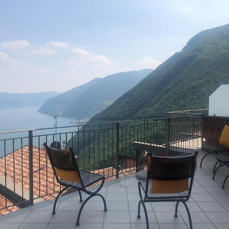La Villetta In Residence Con Piscina E Vista Lago Parzanica Exterior photo
