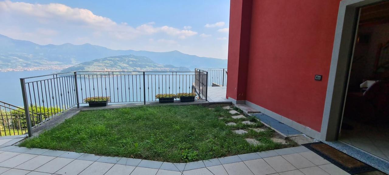 La Villetta In Residence Con Piscina E Vista Lago Parzanica Exterior photo